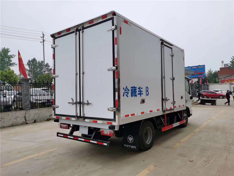 国六 福田欧马可4.2米肉钩冷藏车